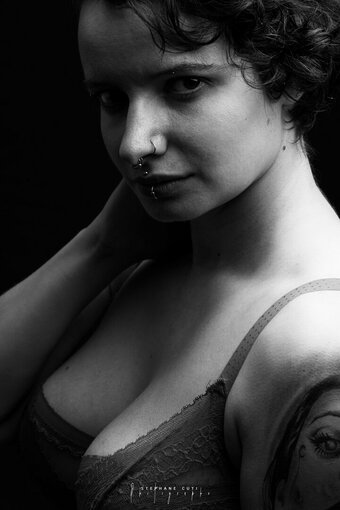Faeleen / FaeleenW9679 / https: Nude Leaks Photo 4