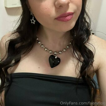 faeryfloo Nude Leaks Photo 17