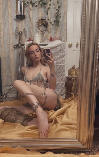 faerylfangs / chainmaidenxo Nude Leaks Photo 12