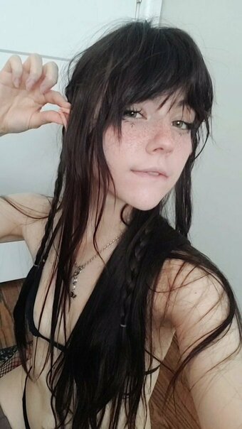 Faieruru / faieru Nude Leaks OnlyFans Photo 2