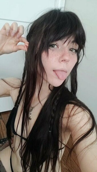 Faieruru / faieru Nude Leaks OnlyFans Photo 3