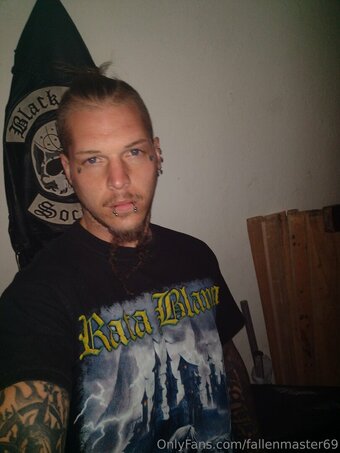 fallenmaster69 Nude Leaks Photo 12