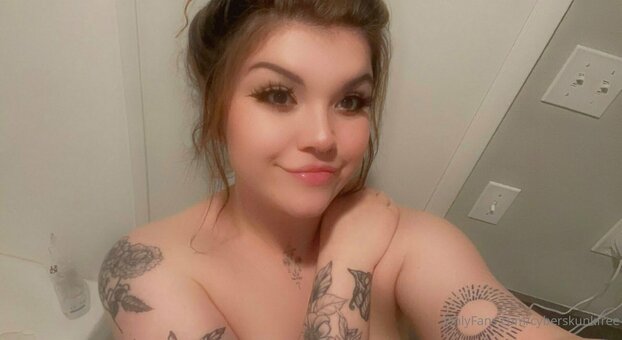 fallonfree Nude Leaks Photo 9