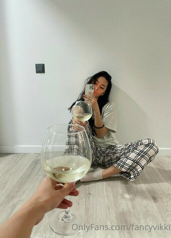 FancyVikki / FancyV / Vixivik Nude Leaks OnlyFans Photo 38