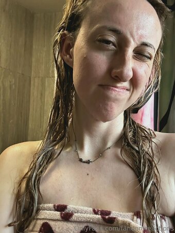 FandomReactions / fandomreactgirls Nude Leaks OnlyFans Photo 2