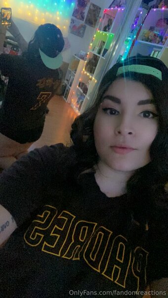 FandomReactions / fandomreactgirls Nude Leaks OnlyFans Photo 7