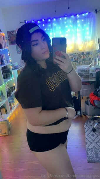 FandomReactions / fandomreactgirls Nude Leaks OnlyFans Photo 10