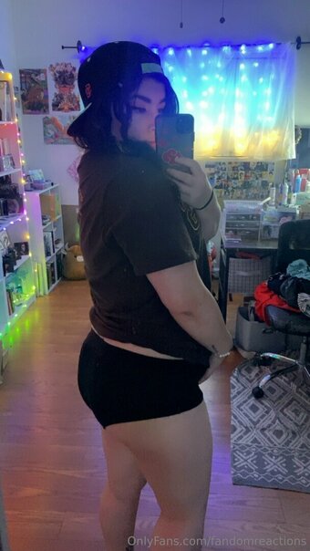 FandomReactions / fandomreactgirls Nude Leaks OnlyFans Photo 11