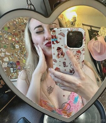 FandomReactions / fandomreactgirls Nude Leaks OnlyFans Photo 18