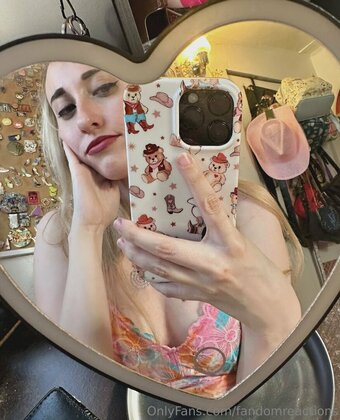 FandomReactions / fandomreactgirls Nude Leaks OnlyFans Photo 20