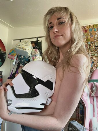 FandomReactions / fandomreactgirls Nude Leaks OnlyFans Photo 28