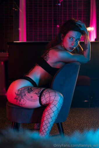 fannys_wlf Nude Leaks Photo 10