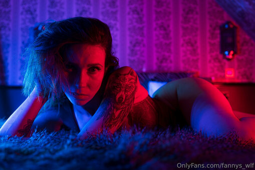 fannys_wlf Nude Leaks Photo 22
