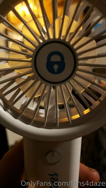 fans4daze Nude Leaks Photo 1