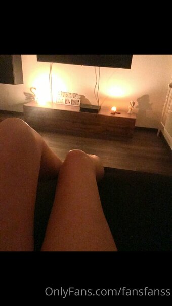 fansfanss Nude Leaks Photo 11