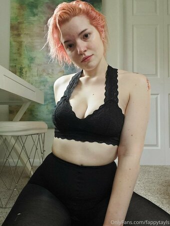 fappytayls Nude Leaks Photo 23