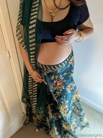 Farida Haniya / desi_delights / faridahaniya / https: Nude Leaks OnlyFans Photo 4
