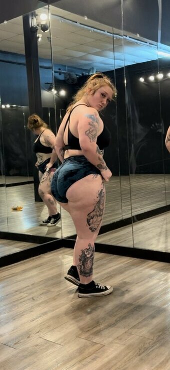 Fatty Kirkpatrick / flawlislawlis / https: / mami__19 Nude Leaks OnlyFans Photo 20