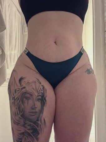 Fatty Kirkpatrick / flawlislawlis / https: / mami__19 Nude Leaks OnlyFans Photo 25