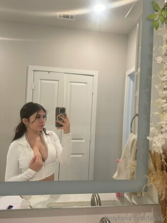 favaly Nude Leaks Photo 3