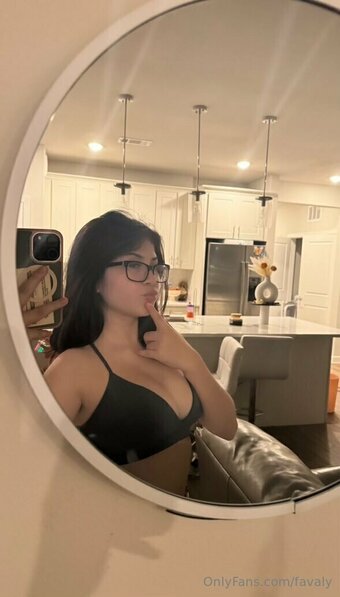 favaly Nude Leaks Photo 5