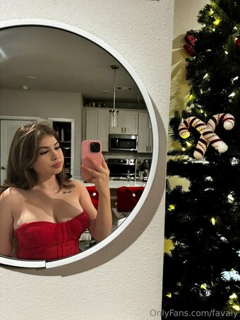 favaly Nude Leaks Photo 10