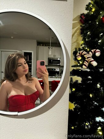 favaly Nude Leaks Photo 28