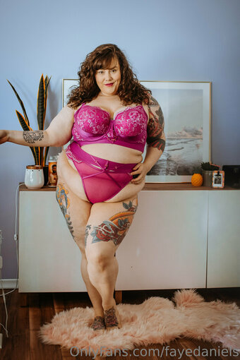 fayedaniels Nude Leaks Photo 1