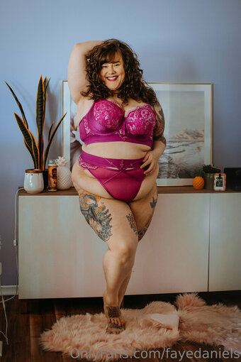 fayedaniels Nude Leaks Photo 2