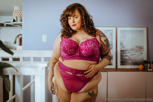 fayedaniels Nude Leaks Photo 8