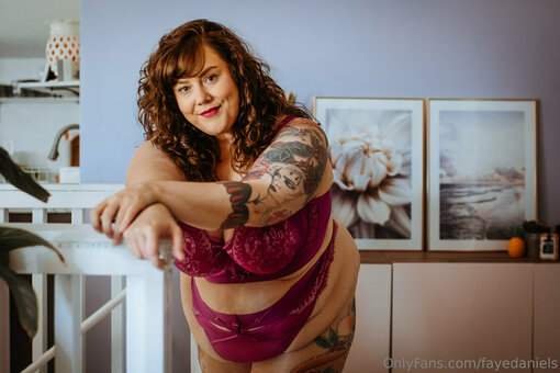 fayedaniels Nude Leaks Photo 9