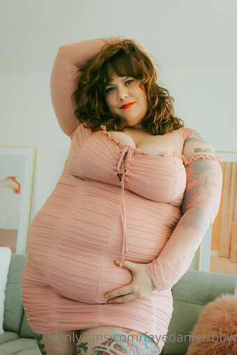 fayedanielsbbw Nude Leaks Photo 1
