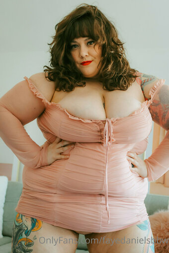 fayedanielsbbw Nude Leaks Photo 2