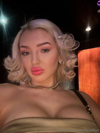 fayeflyn Nude Leaks Photo 29
