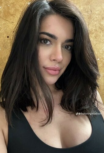featuringmadison / sidneymadelinexo Nude Leaks Photo 4
