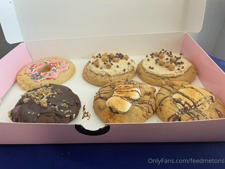 feedmetons Nude Leaks Photo 1