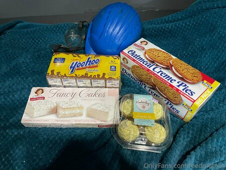 feedmetons Nude Leaks Photo 6