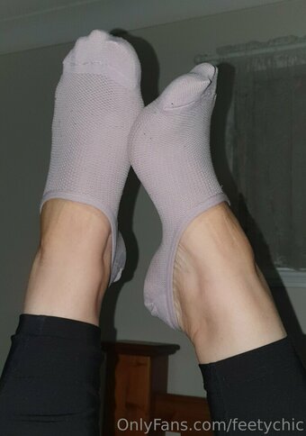 feetychic Nude Leaks Photo 14