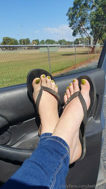 feetychic Nude Leaks Photo 22