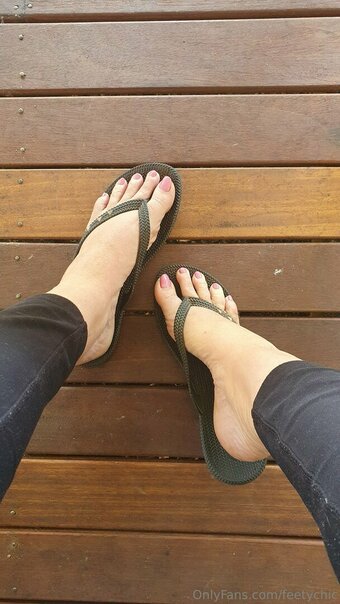 feetychic Nude Leaks Photo 23