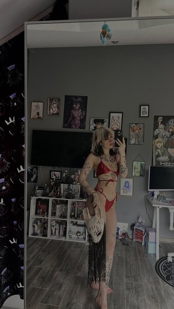 fefefromthemooon Nude Leaks Photo 12