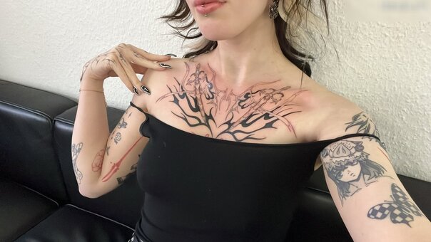 fefefromthemooon Nude Leaks Photo 14