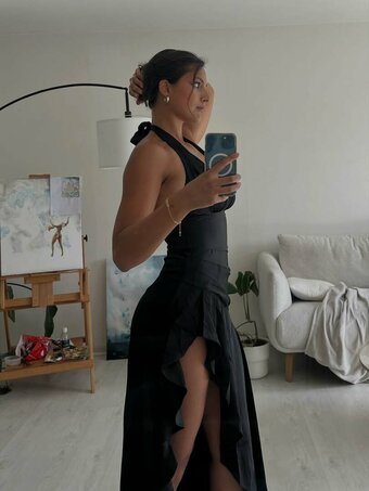 Feilegal Nude Leaks Photo 13