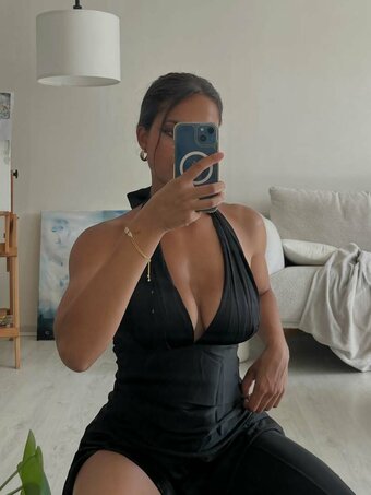 Feilegal Nude Leaks Photo 14