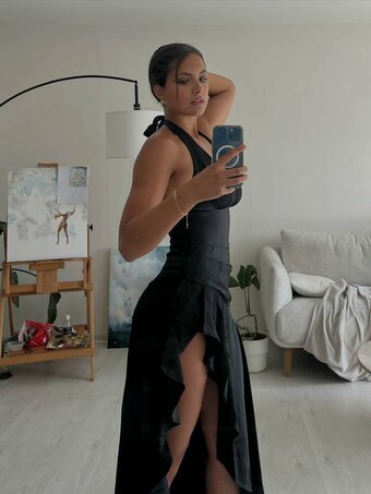 Feilegal Nude Leaks Photo 18