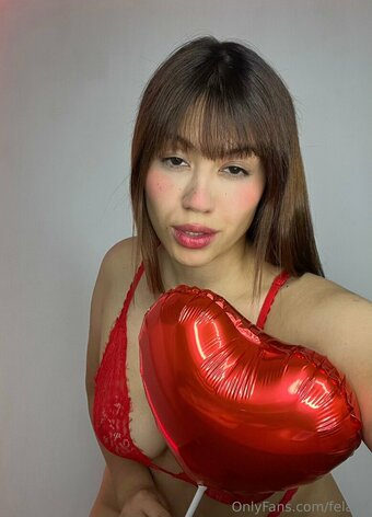 felaaa Nude Leaks Photo 18