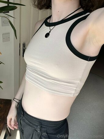 fem-panic Nude Leaks Photo 1