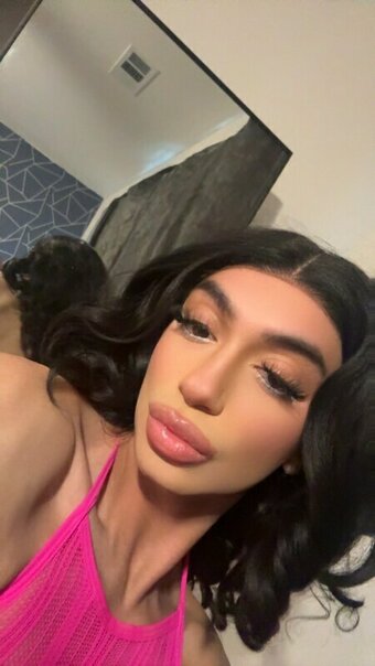 Fembaddie / femmbaddie / https: Nude Leaks OnlyFans Photo 1