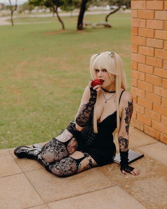 Fernanda Angelini / FernandaAngeliniCosplay / feangelini Nude Leaks Photo 1