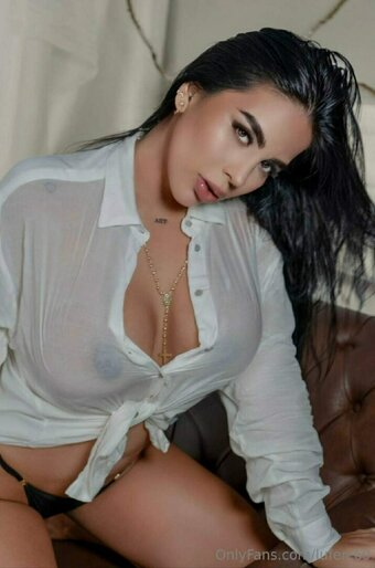 Fernanda Cuellar / luferc69 / mariafernanda_cuellar Nude Leaks OnlyFans Photo 19